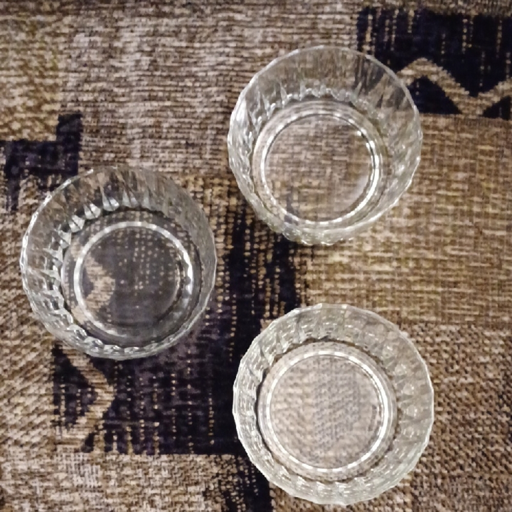 4/$30 Elegant Clear Glass Dessert Bowls - Set Of 3